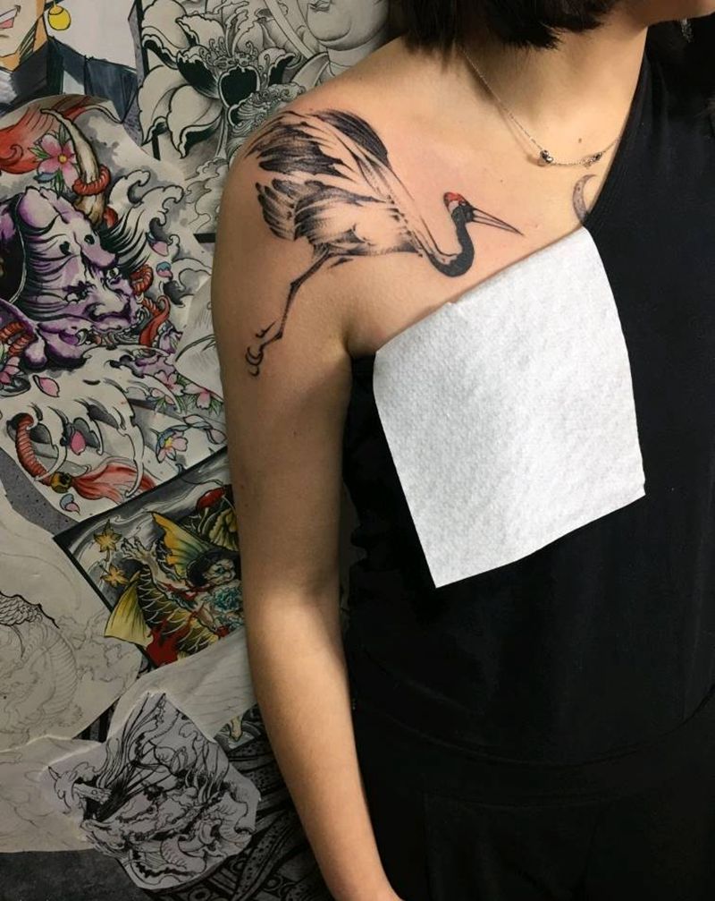 鹤纹身图片_肩部纹身图案