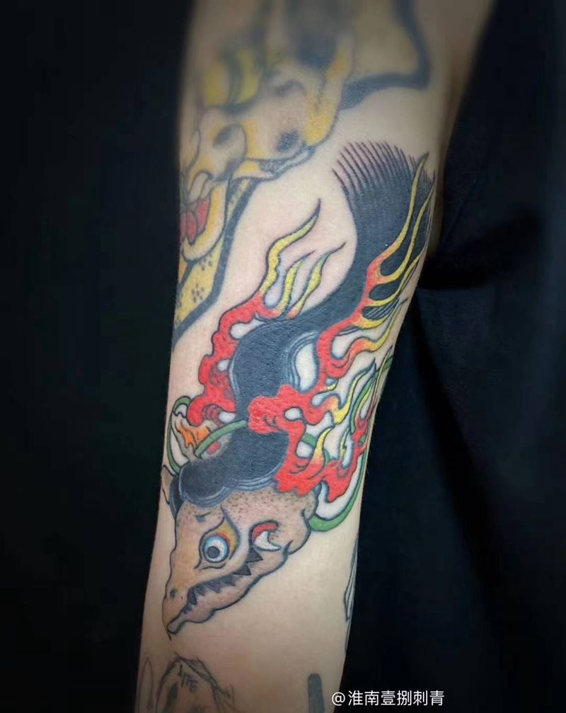 传统妖怪纹身图片_手臂老传统纹身图案