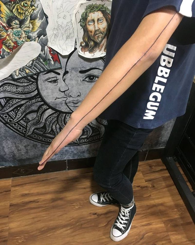 死亡射线纹身图片_几何纹身图案