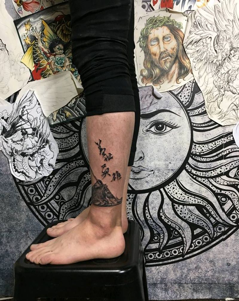 至尊宝纹身图片_腿部纹身图案