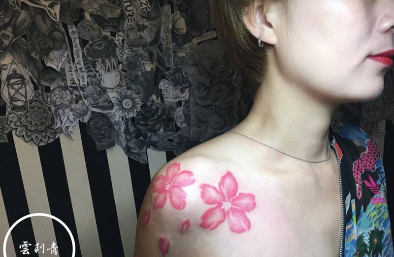 肩花纹身图片