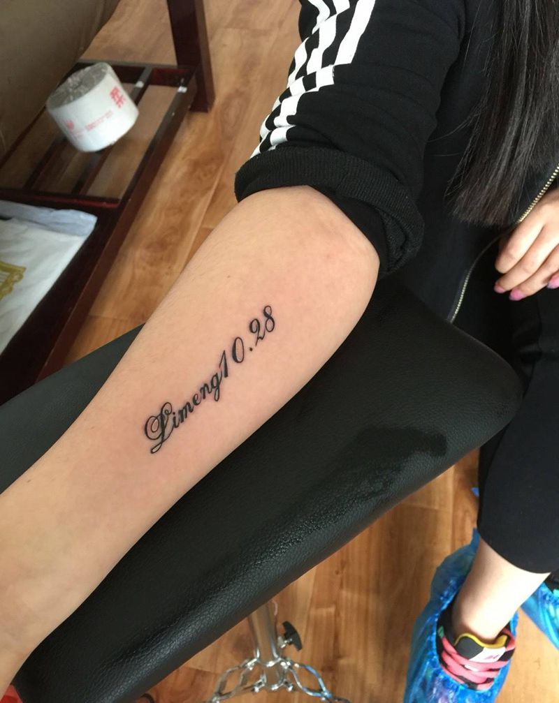 小字母纹身图片