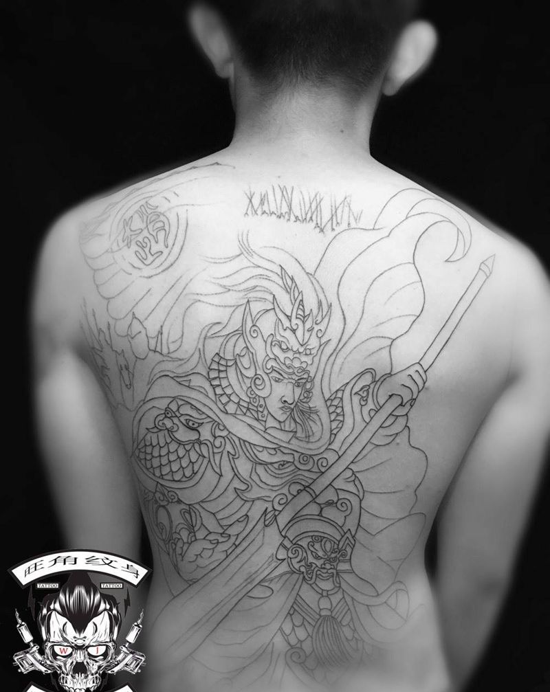 满背为完成纹身图片