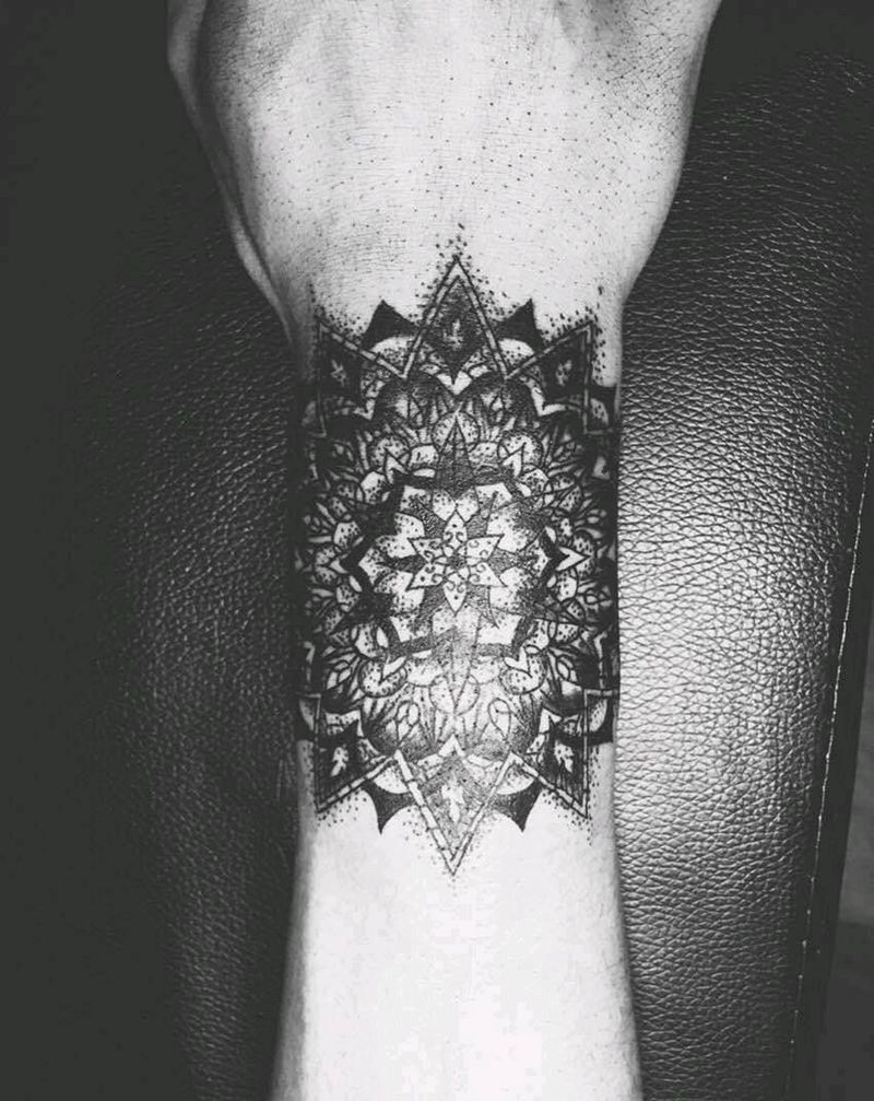 曼陀罗图腾纹身图片