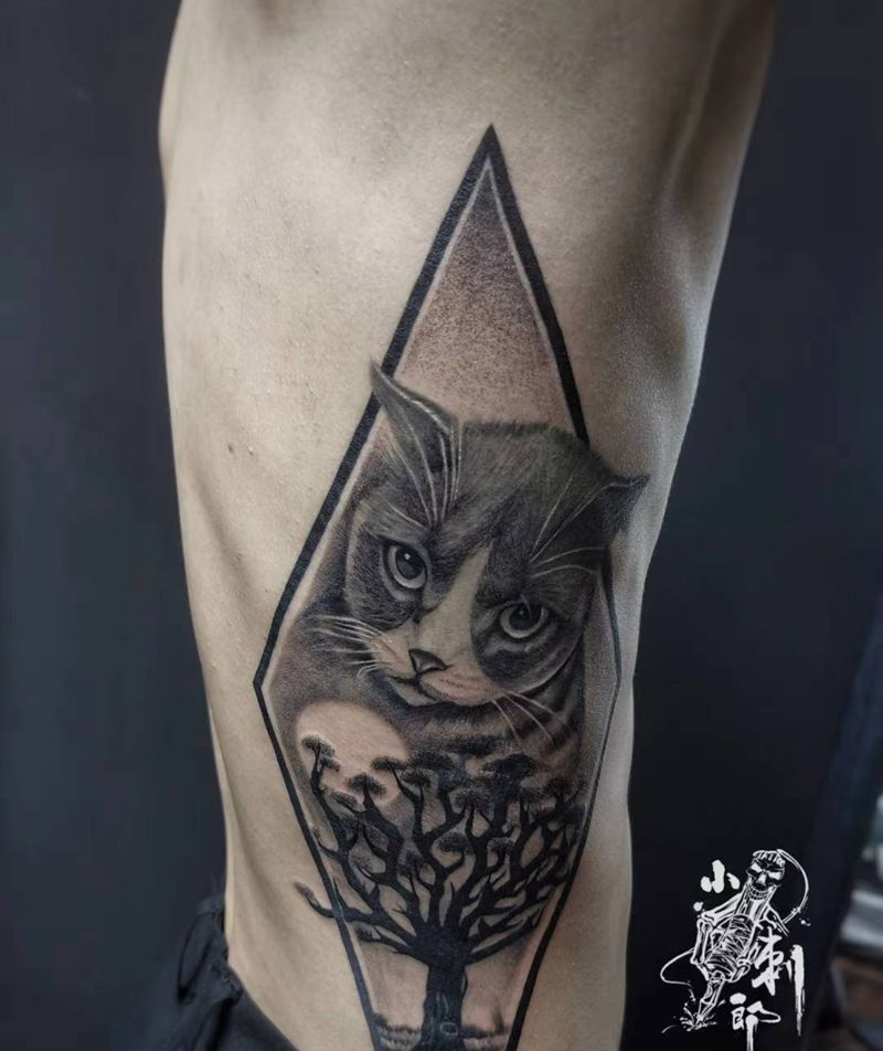 猫,修改遮盖纹身图片_腰部欧美写实纹身图案