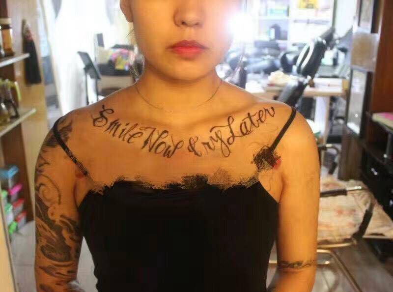 英文花体字母纹身图片_成品胸部欧美字符原创纹身图案