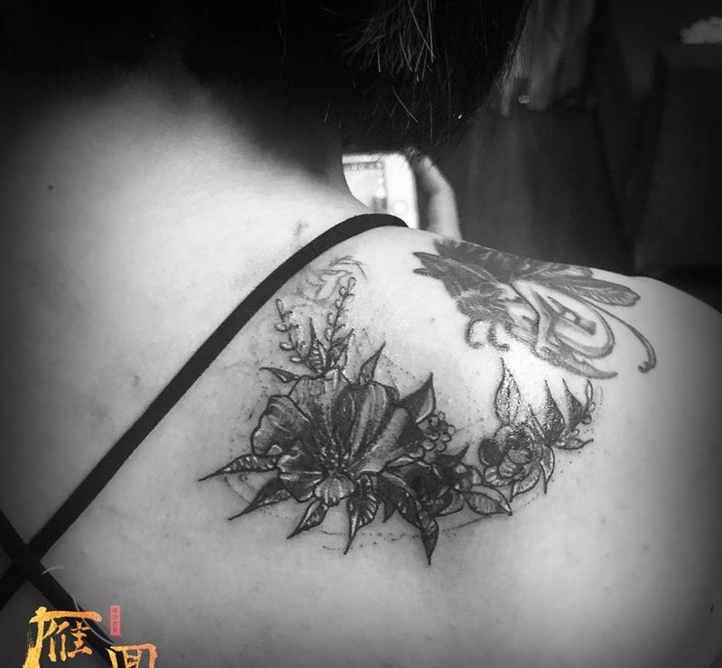 遮盖-几何纹身图片_肩部点刺几何纹身图案