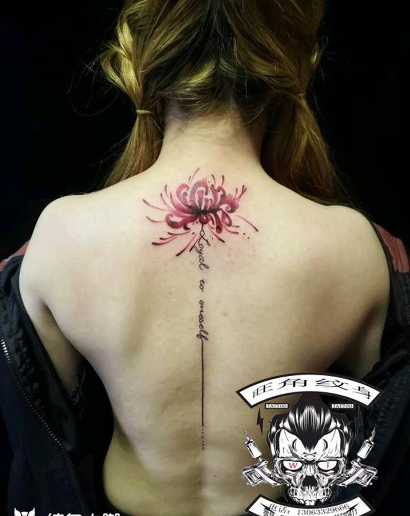 彼岸花英文纹身图片_背部纹身图案