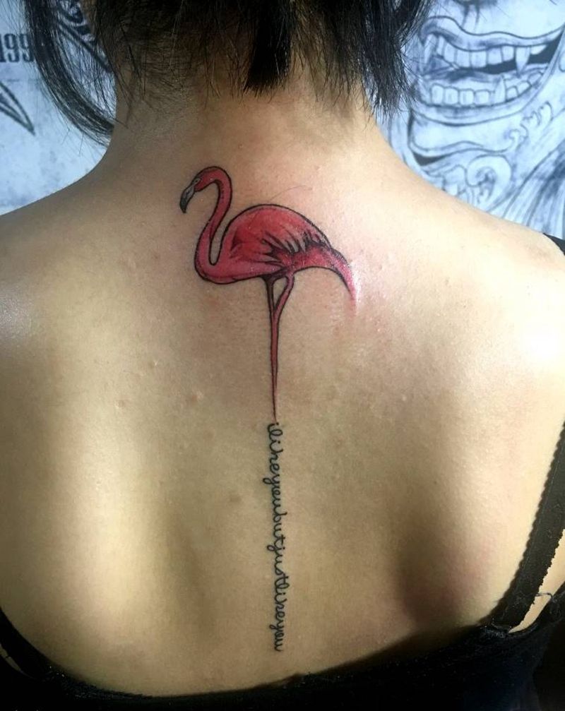 小清新火烈鸟+小字母纹身图片_颈部清新动物成品纹身图案