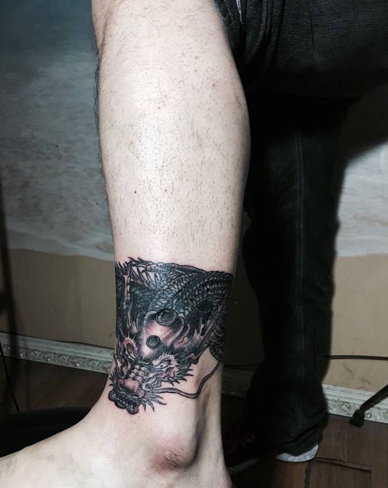 盘龙纹身图片_成品腿部传统遮盖纹身图案