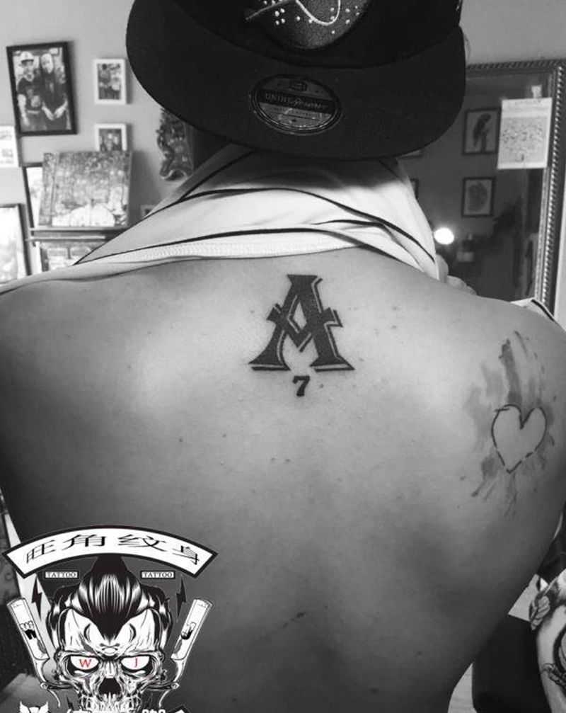 字母小图纹身图片