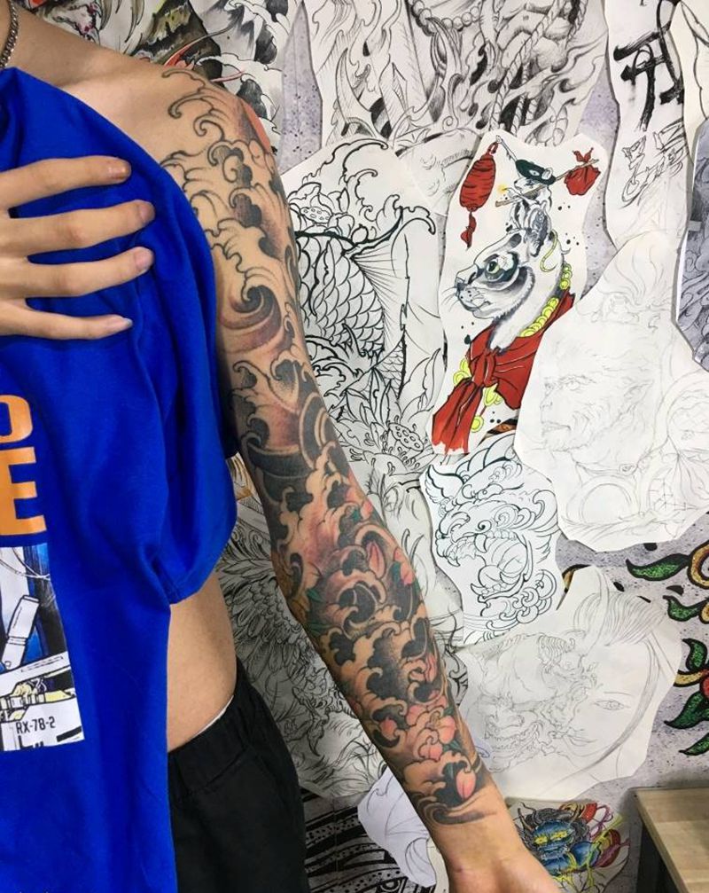 浪臂纹身图片_新传统纹身图案