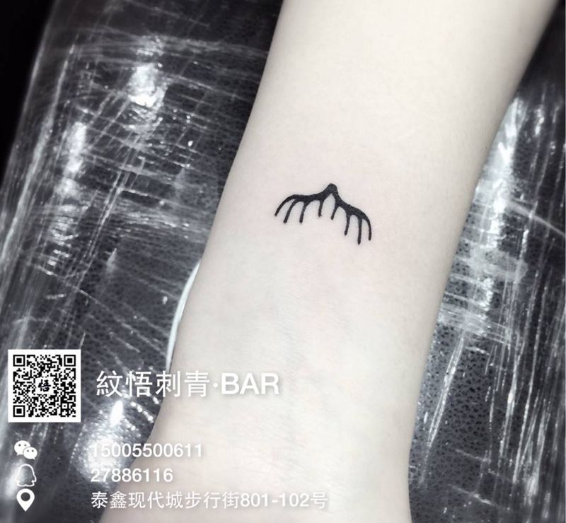 鹿角纹身图片