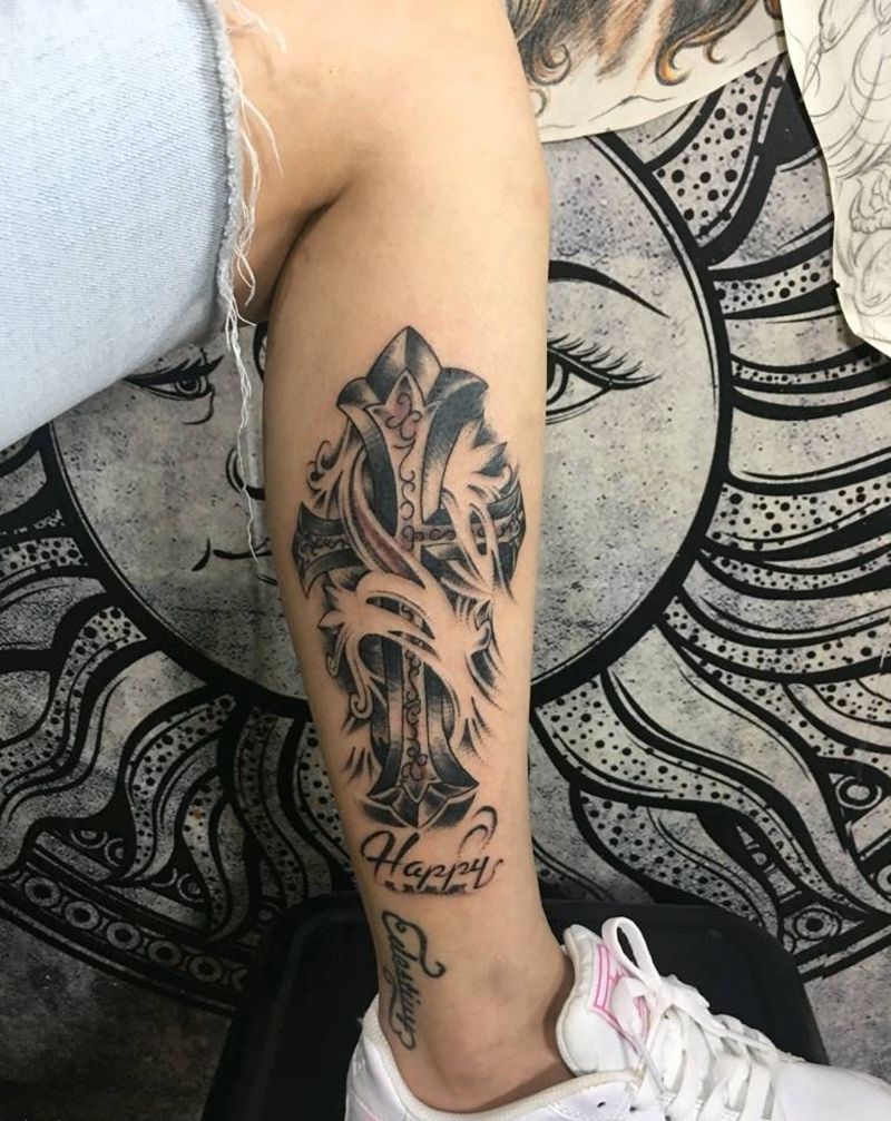 十字架纹身图片_欧美写实纹身图案