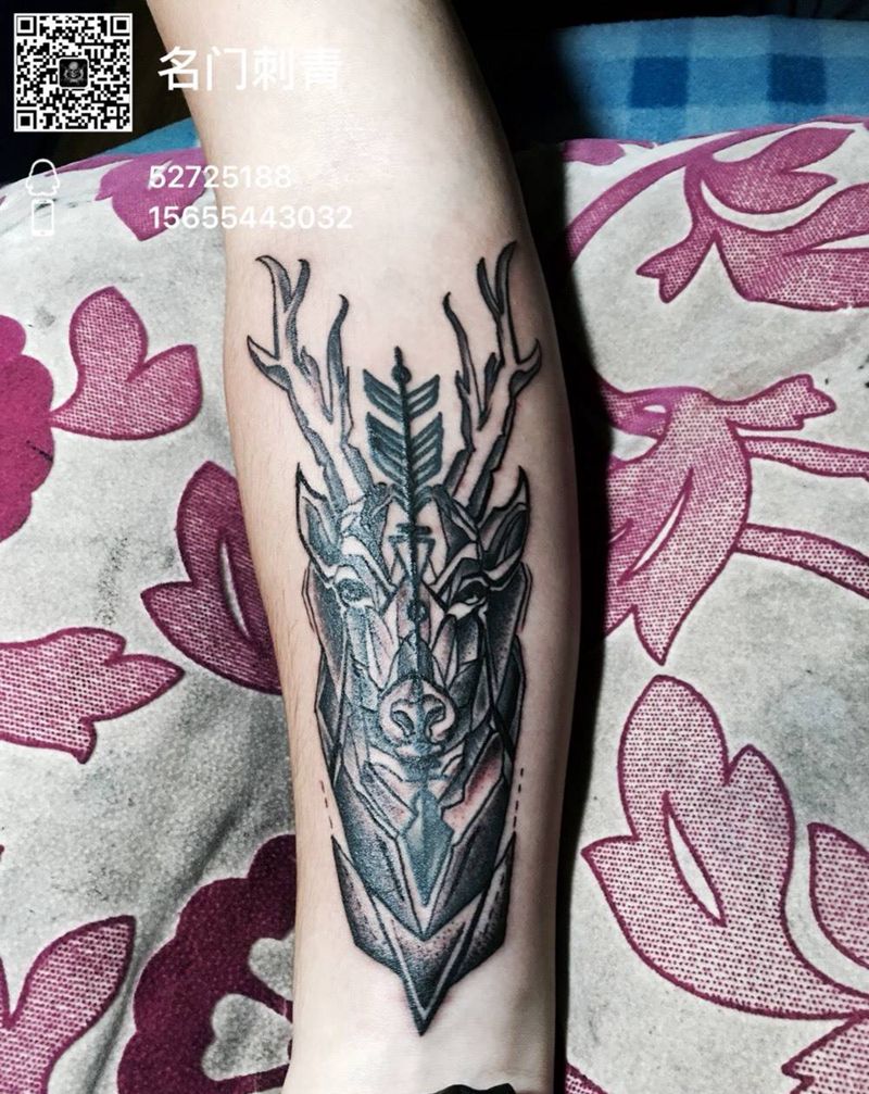 鹿纹身图片
