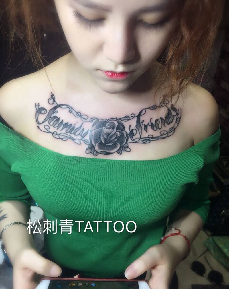 玫瑰哥特乐英文纹身图片