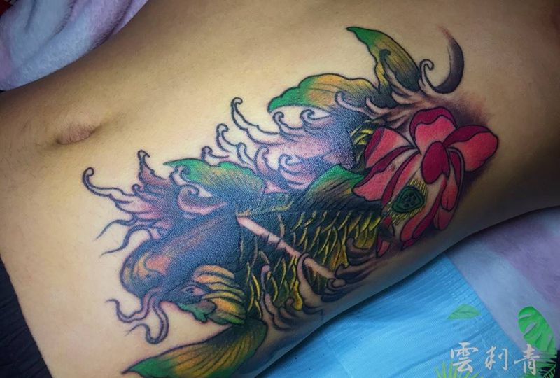 修改鲤鱼纹身图片