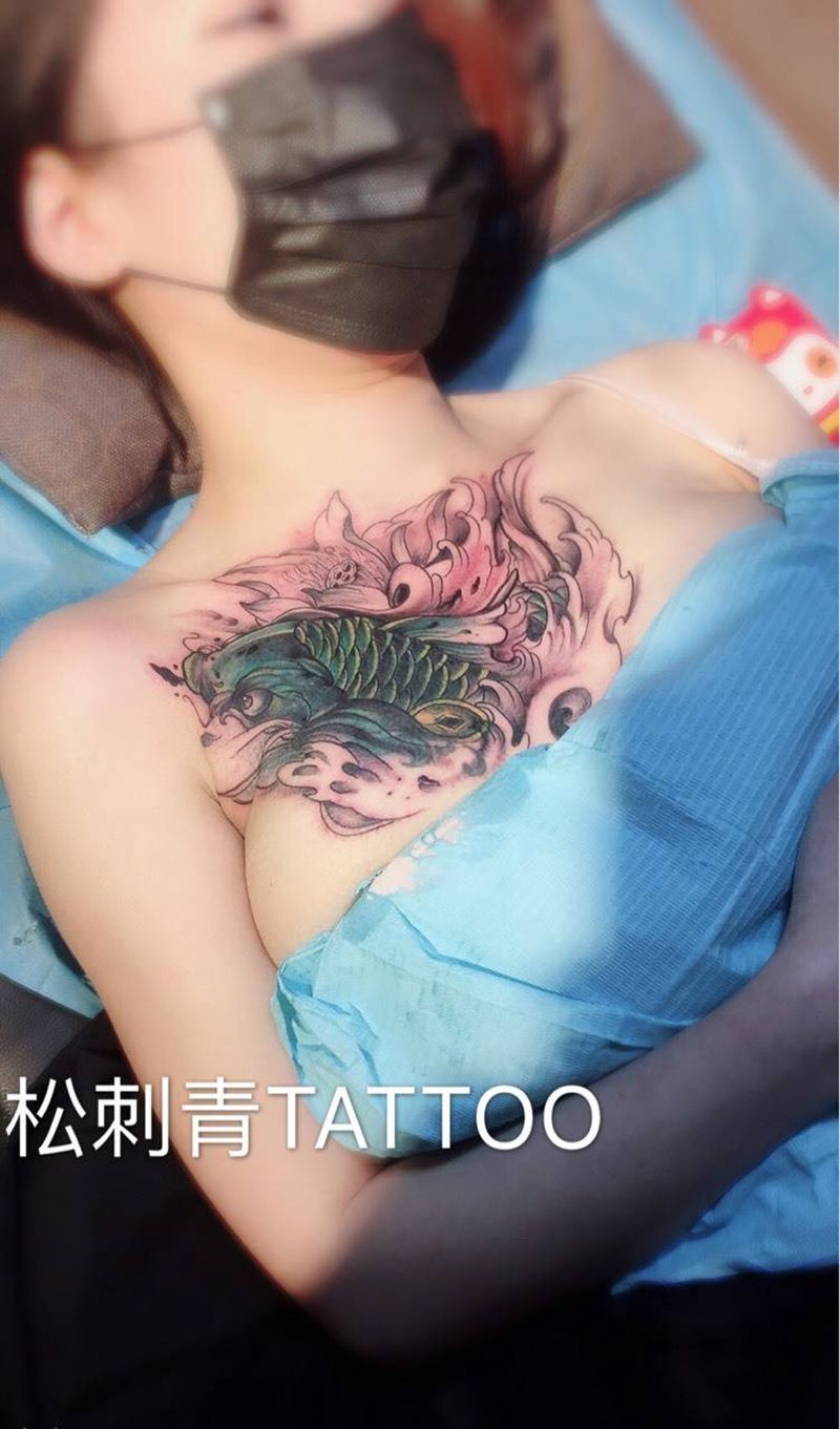 胸口遮盖纹身图片
