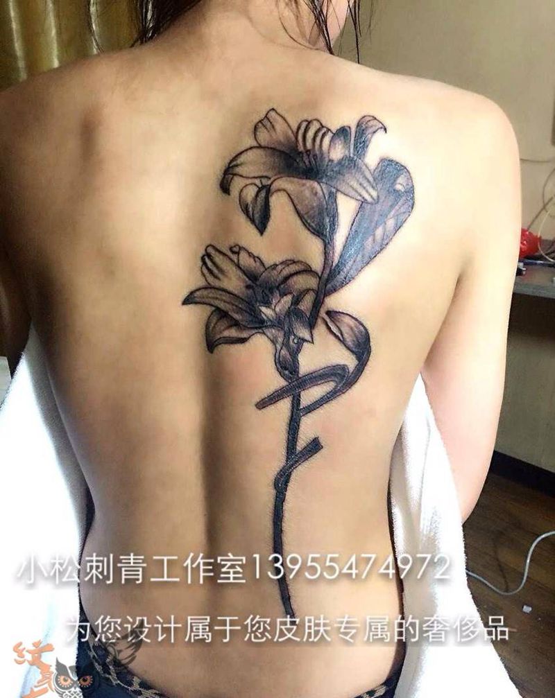 百合花纹身图片
