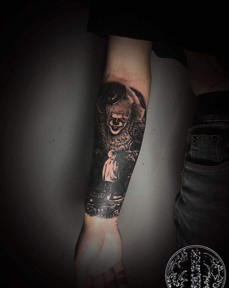 小丑纹身图片_手部欧美写实纹身图案