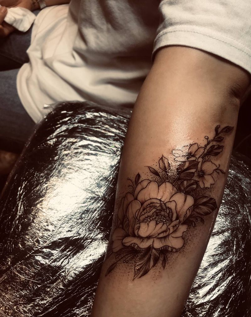 点刺纹身图片_手臂点刺纹身图案