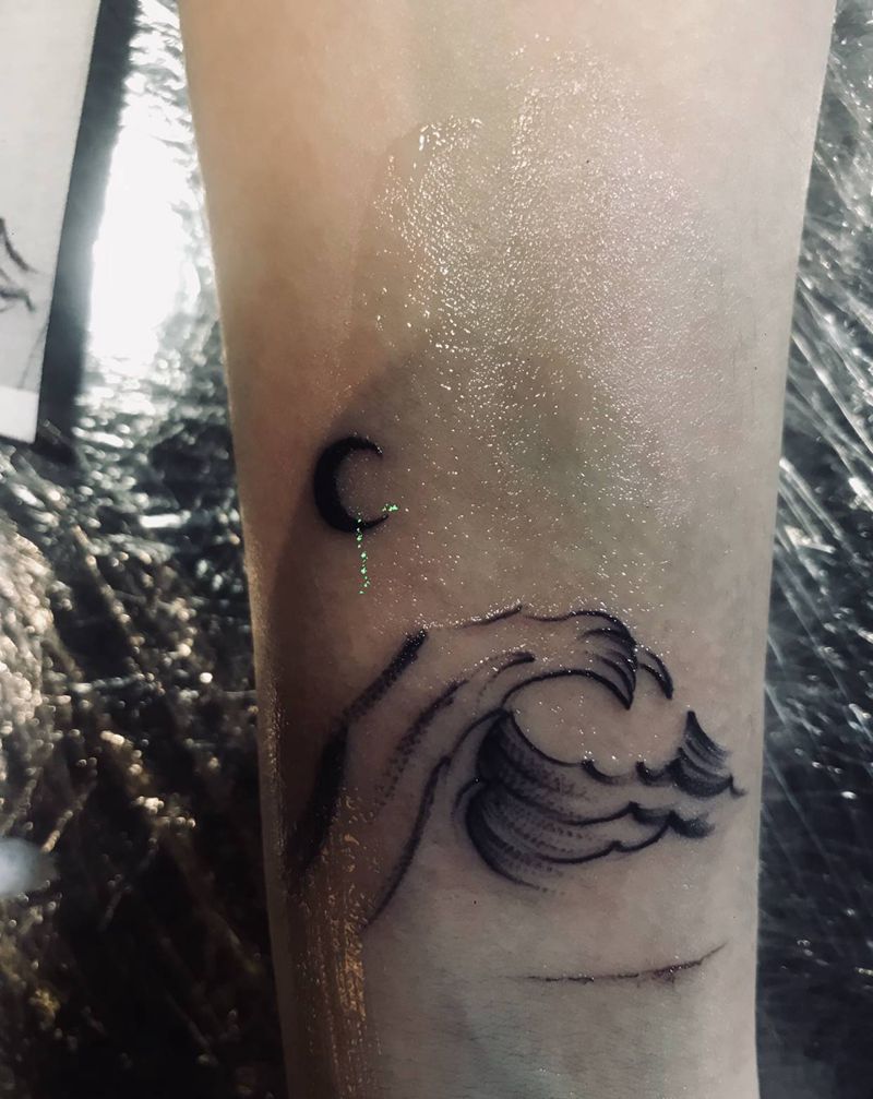 山海纹身图片_手臂点刺纹身图案