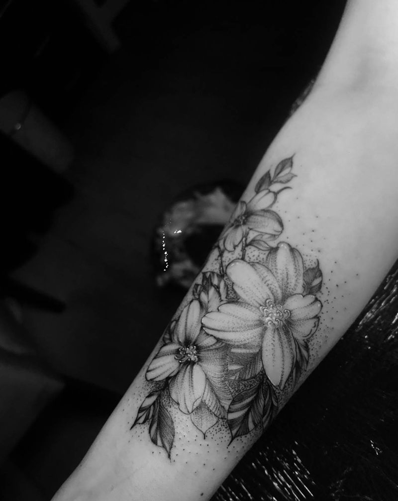 1纹身图片_手臂点刺纹身图案