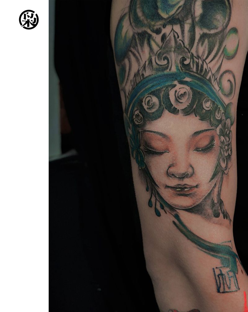 花旦纹身图片_手臂水墨纹身图案