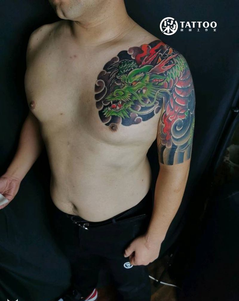 半甲，老传统纹身图片_肩部老传统纹身图案