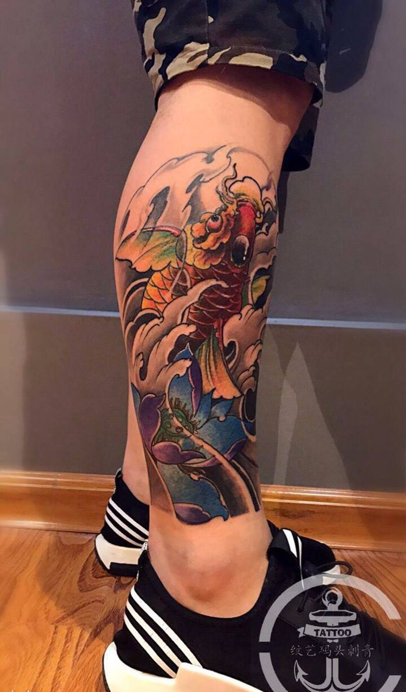新传统彩色大鲤鱼纹身图片