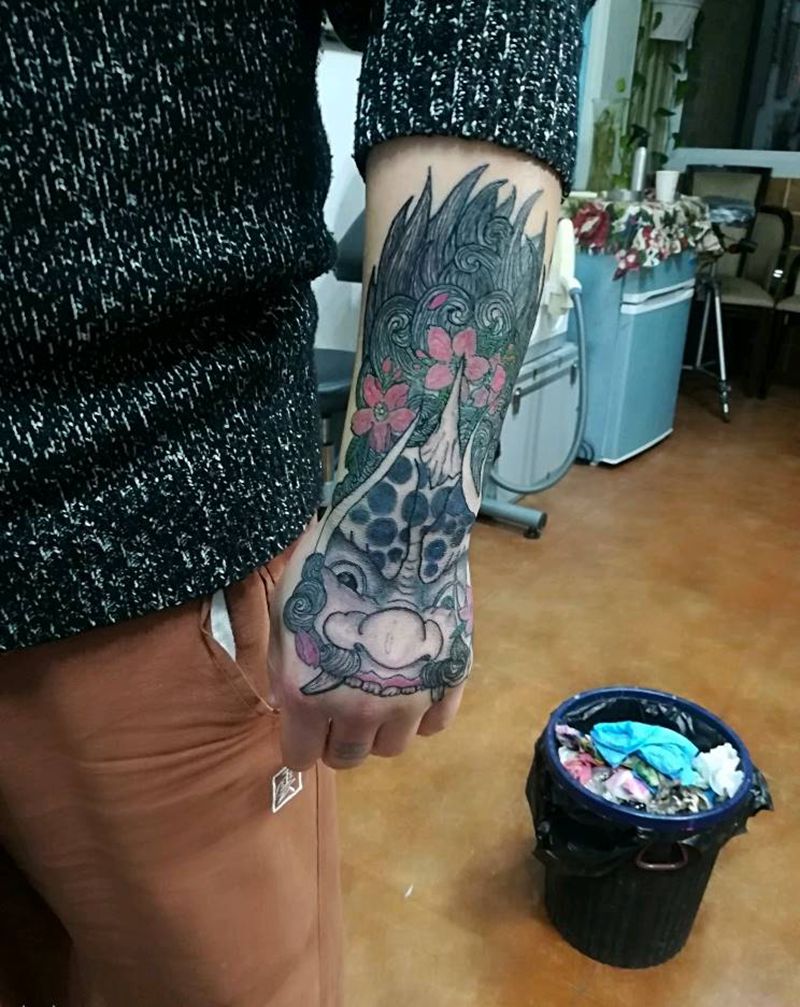 唐狮未完成纹身图片