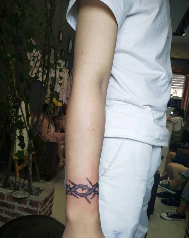 荆棘手环+鹿角 心电图纹身图片_手部点刺荆棘手环纹身图案