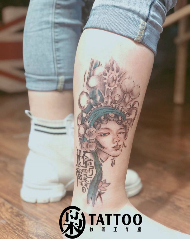 花旦纹身图片_腿部水墨纹身图案