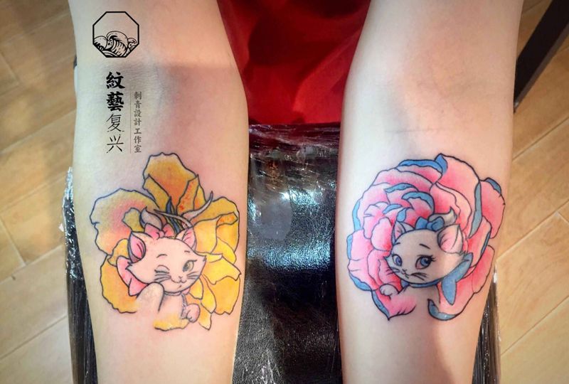 一对咪咪纹身图片