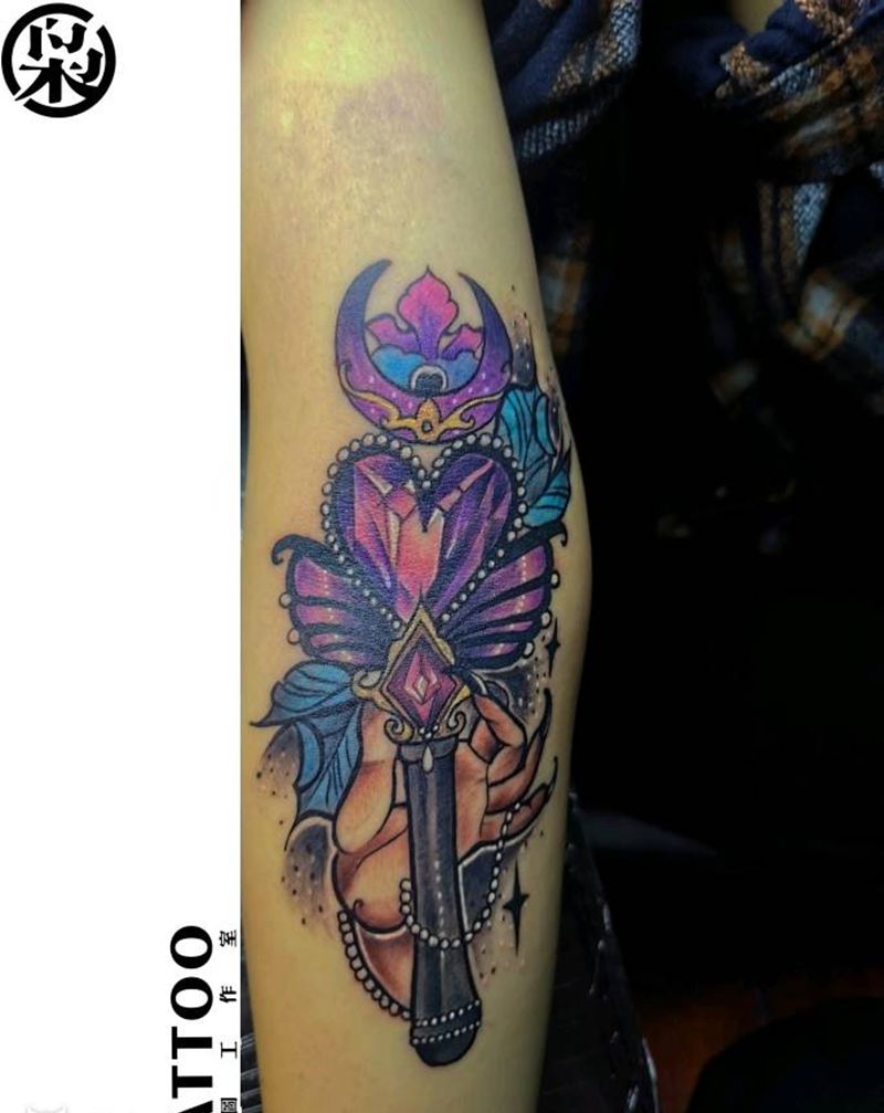 巴啦啦纹身图片_手臂纹身图案