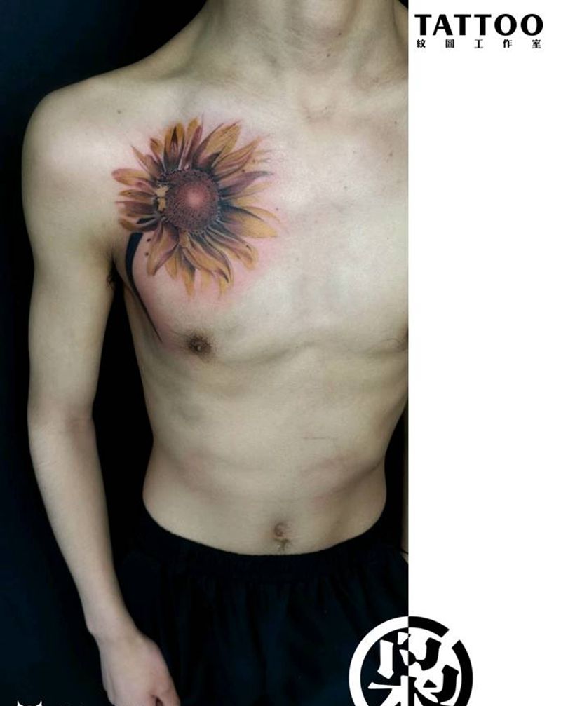 水墨，向日葵纹身图片_胸部纹身图案