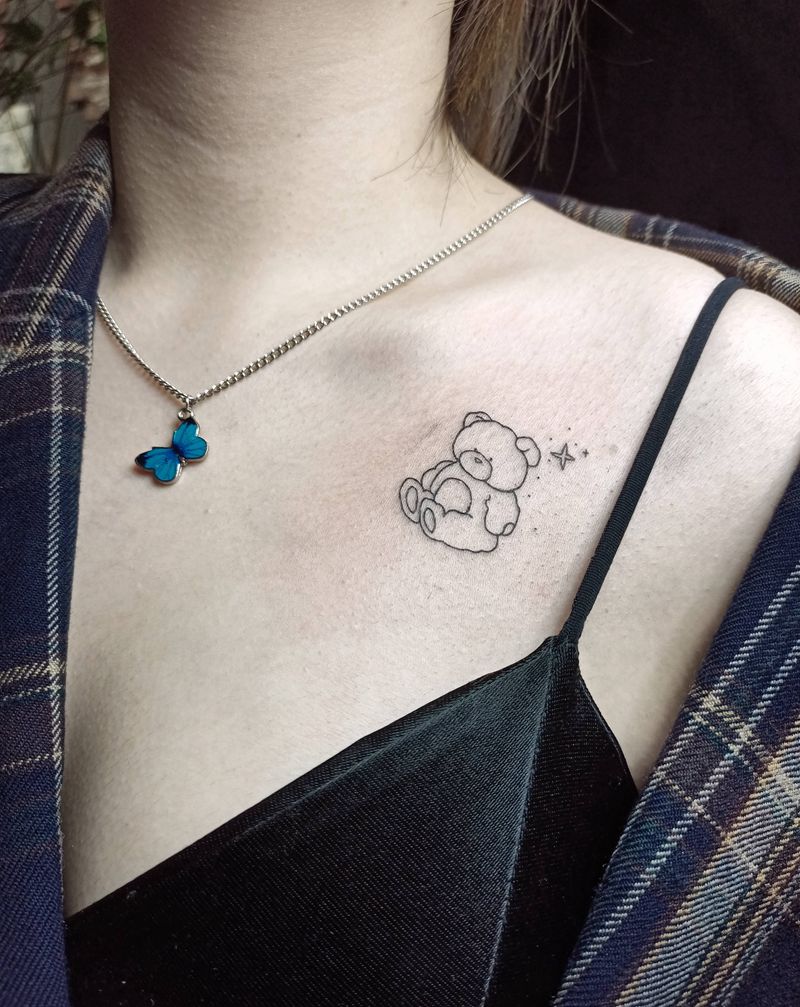 锁骨小熊纹身图片_胸部锁骨小熊纹身图案