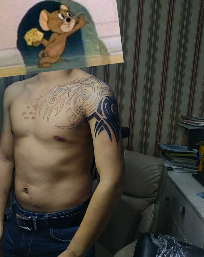 图腾半胛未完成纹身图片