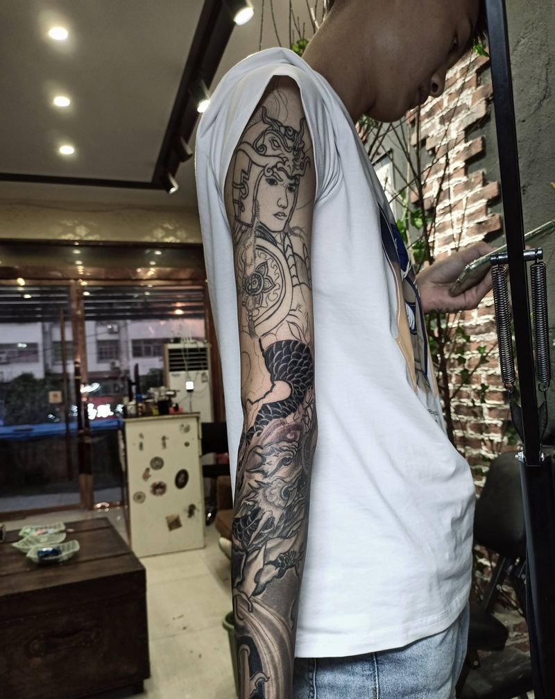 花臂修改未完成纹身图片_手臂新传统花臂修改纹身图案