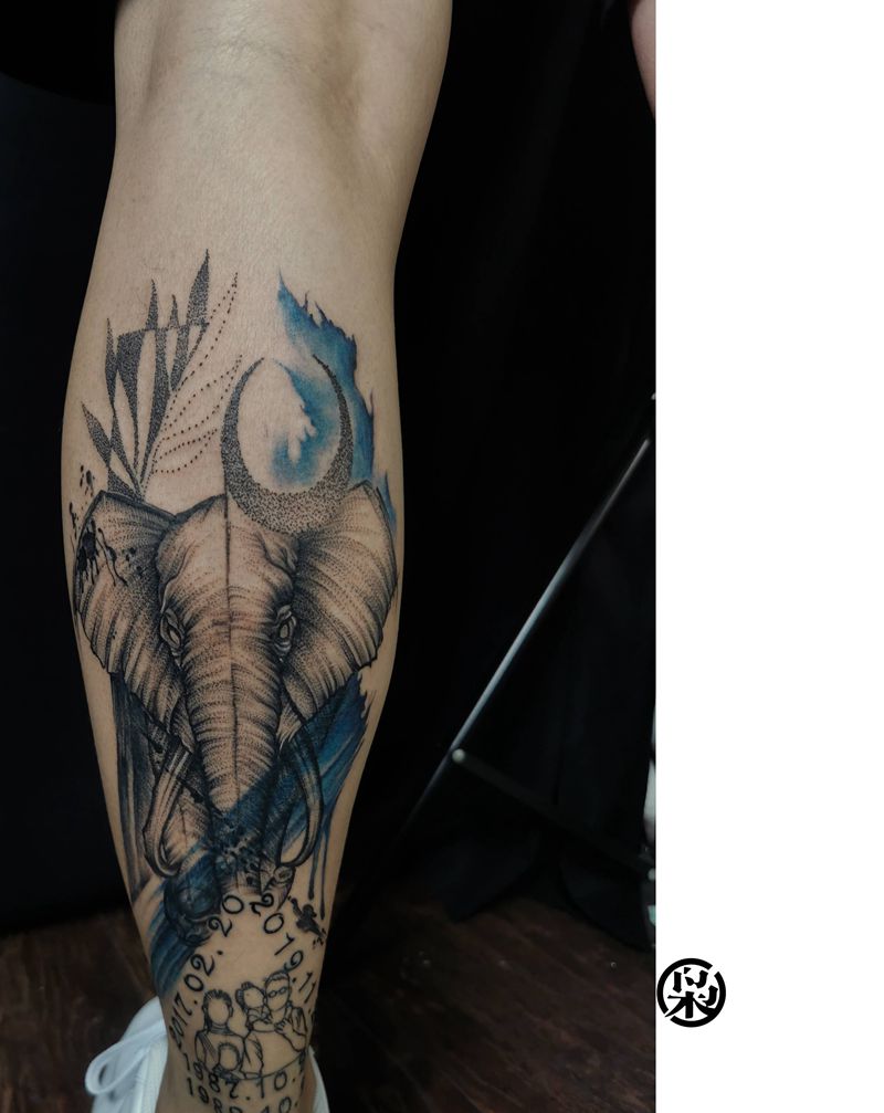 象纹身图片_腿部点刺水墨纹身图案