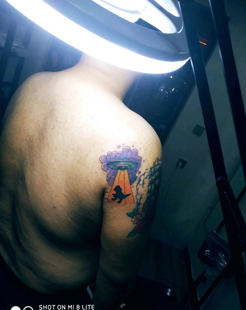 school风格宇宙飞碟～纹身图片_手臂Old School飞碟school纹身图案