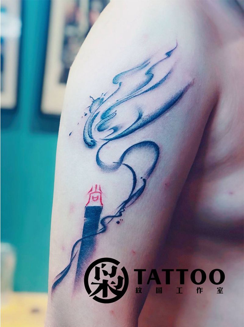 水墨书法线条泼墨纹身图片_肩部纹身图案