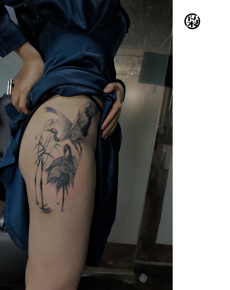 仙鹤，水墨纹身图片_腿部水墨纹身图案