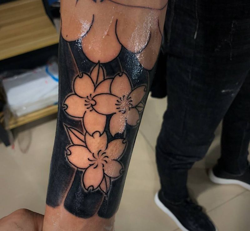 日式樱花花臂纹身图片