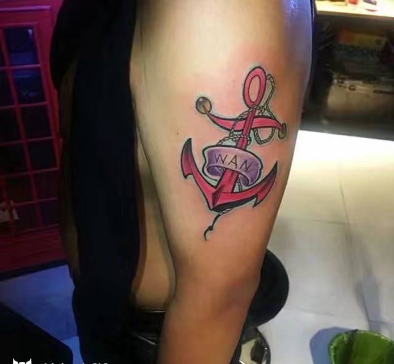 彩色船锚纹身图片