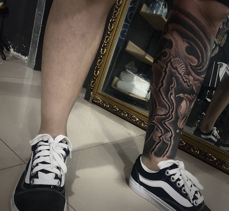 包小腿衔接纹身图片_腿部新传统纹身图案