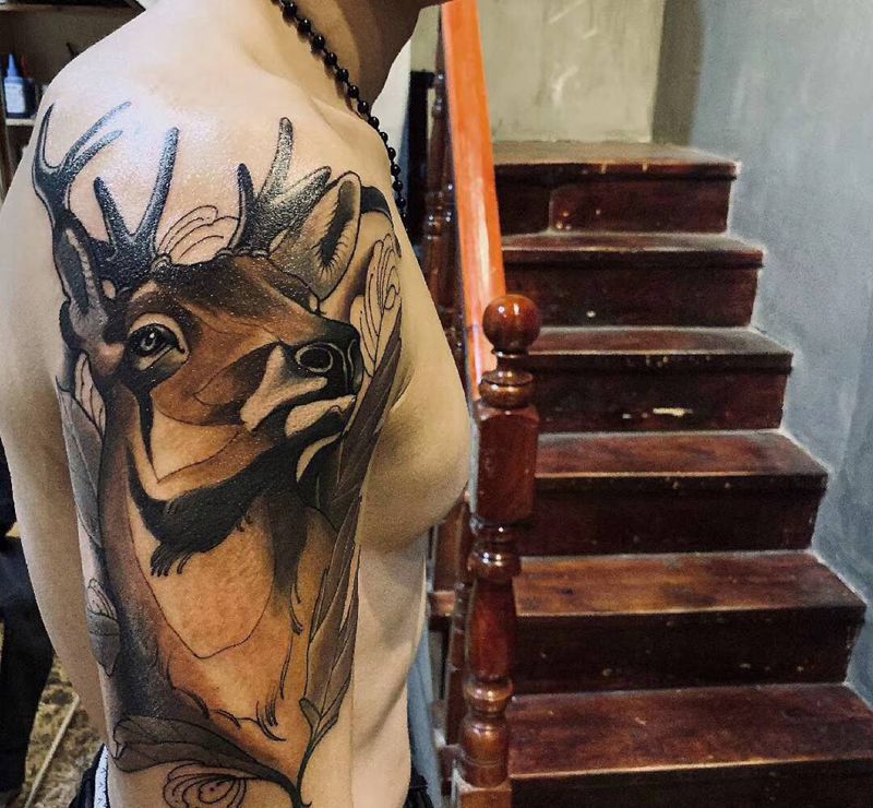 路纹身图片_肩部手臂New School纹身图案