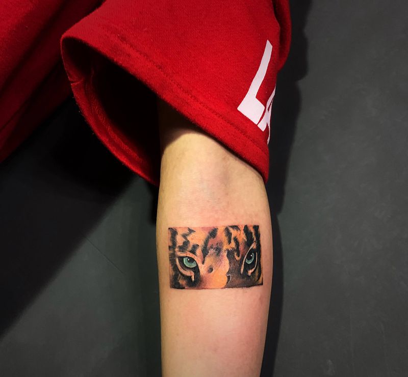 写实小老虎纹身图片_手臂欧美写实纹身图案