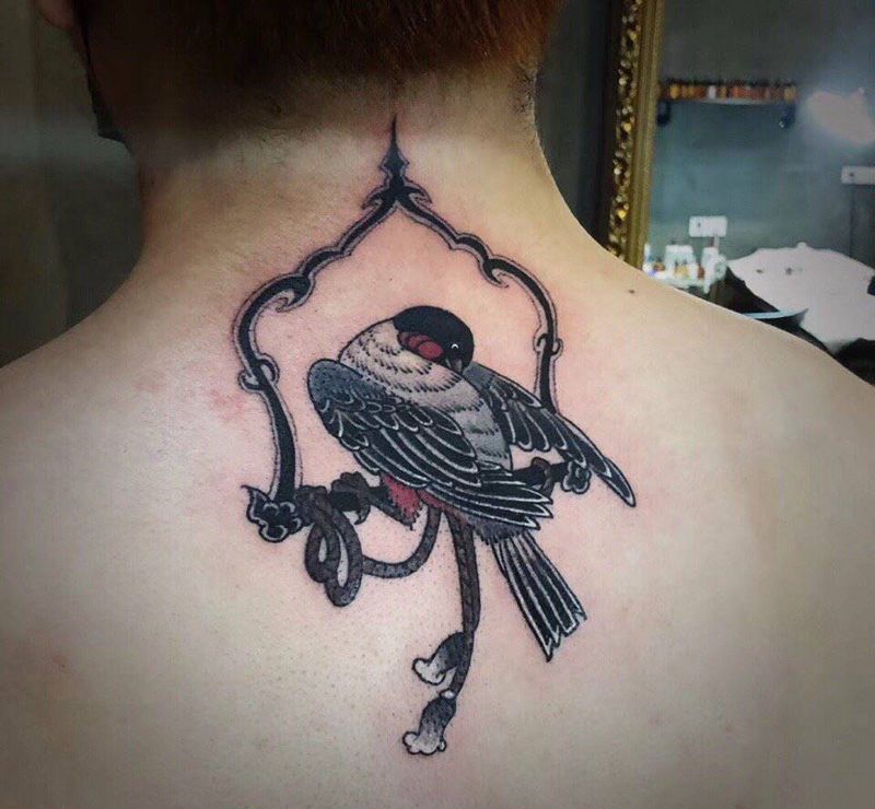 脖后纹身图片_颈部纹身图案