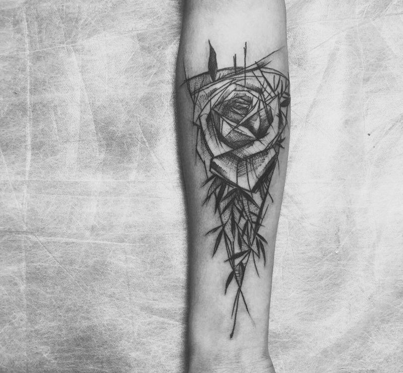 玫瑰纹身图片_手臂纹身图案